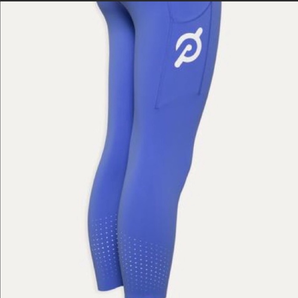 Peloton Sapphire Epic Lux Crop - Nike brand